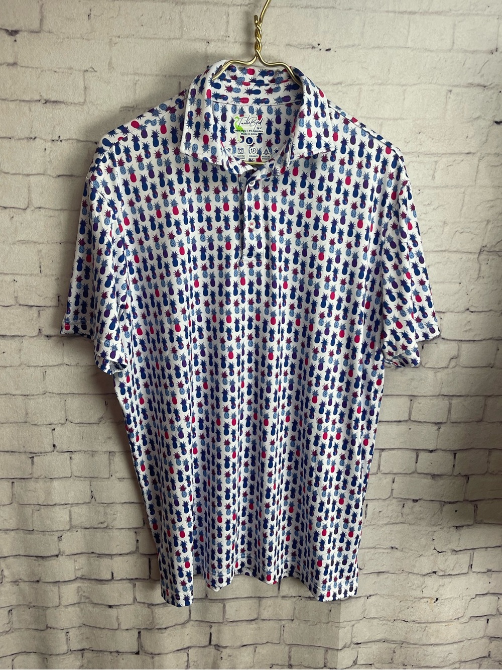 Tailor Byrd size large pineapple print golf polo shirt
